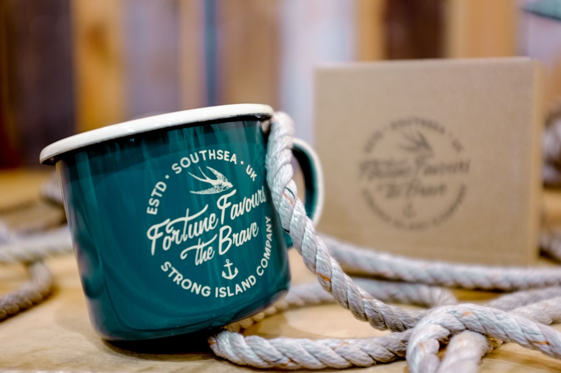 THIS SEASONS ENAMEL MUG