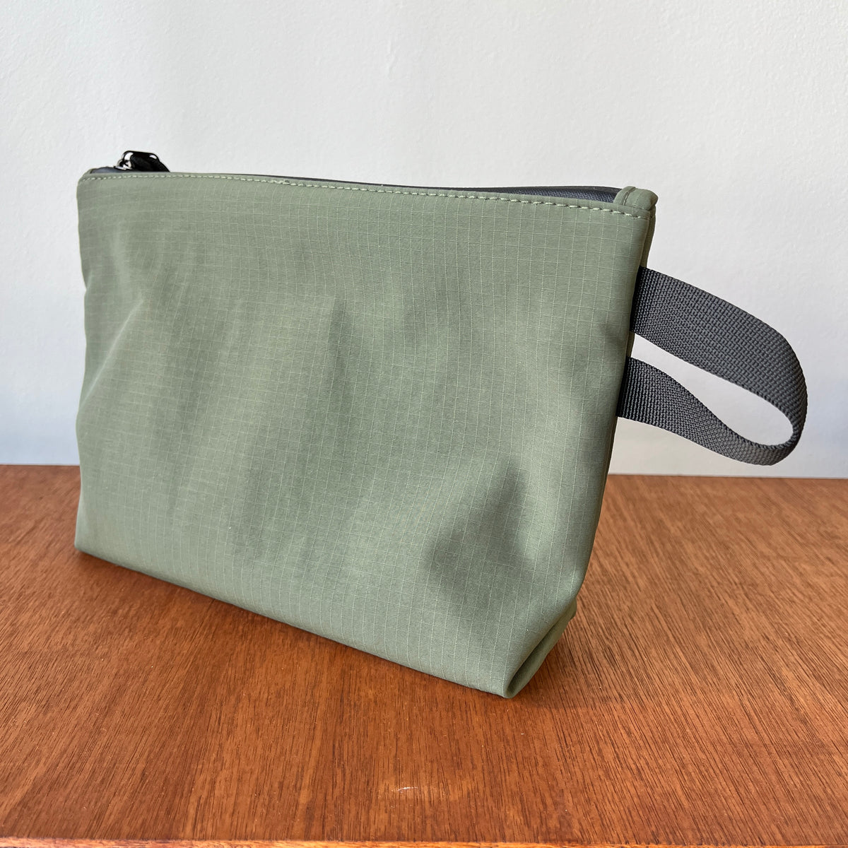 Strong Island // Travel Pouch - Forest Green