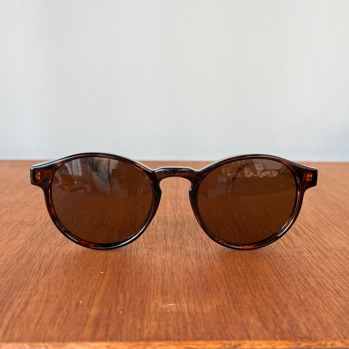 Round Sunglasses - Wood