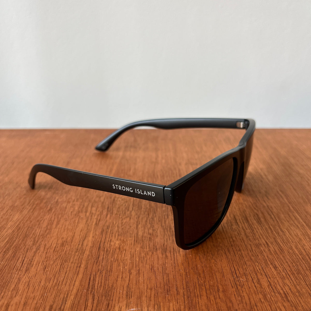 Classic Style Sunglasses - Black